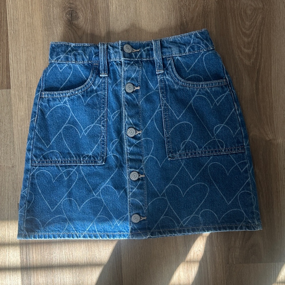 Old Navy Blue Heart Pattern Mini Skirt